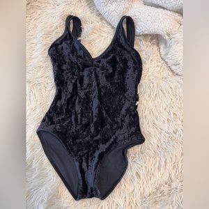 tiffanée full velvet leo yumiko